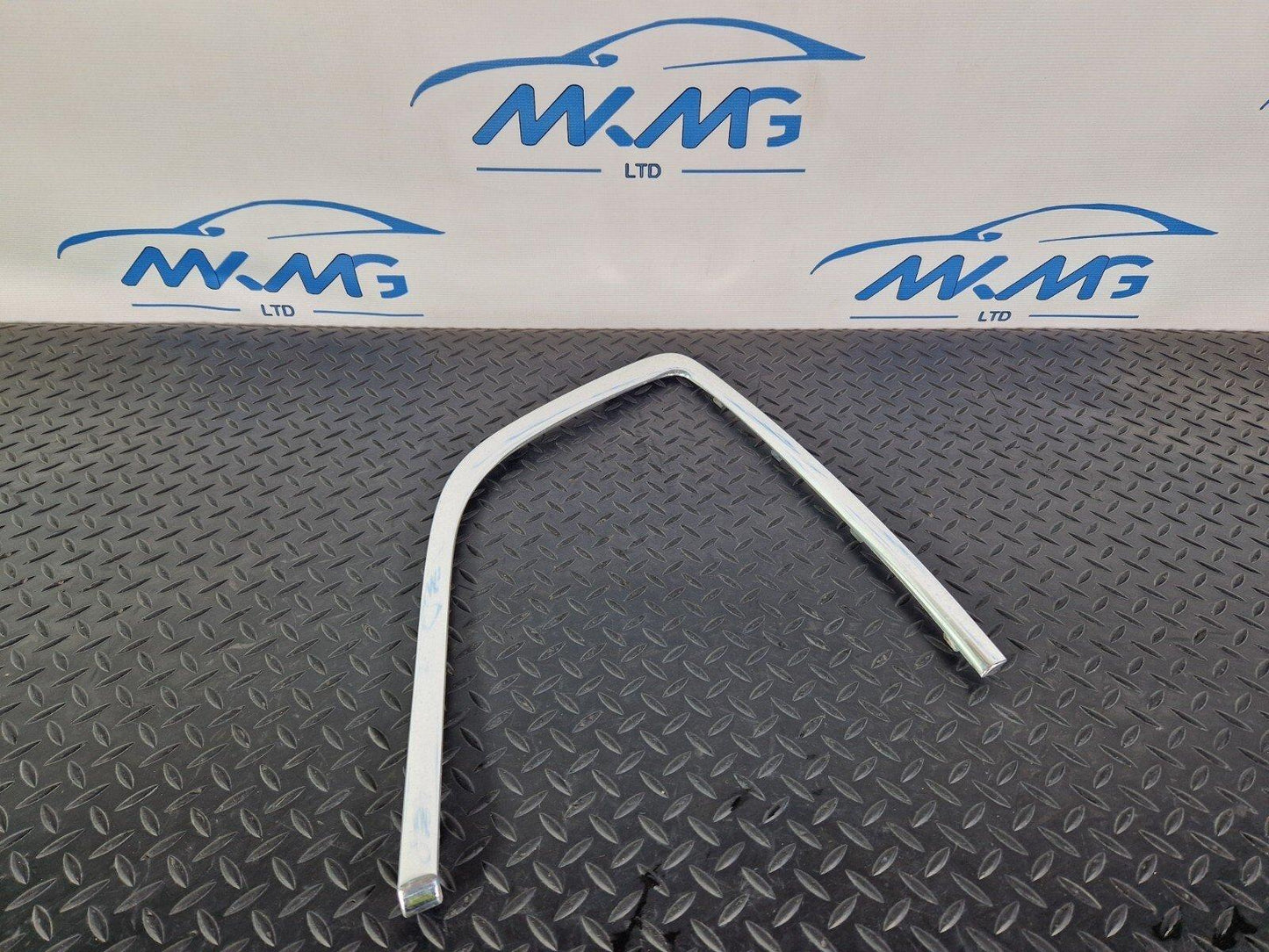 BMW 2 SERIES GRAN TOURER F46 REAR LEFT N/S FIXED WINDOW CHROME TRIM MOULDING