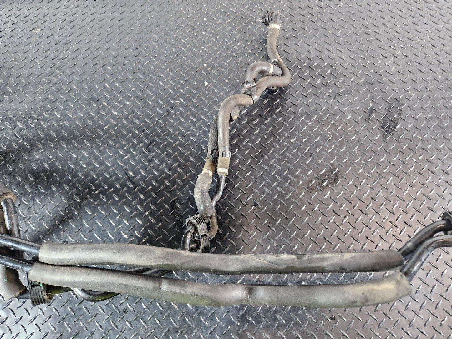 16-19 MERCEDES BENZ GLE W166 BATTERY COOLANT HOSE A1665001077