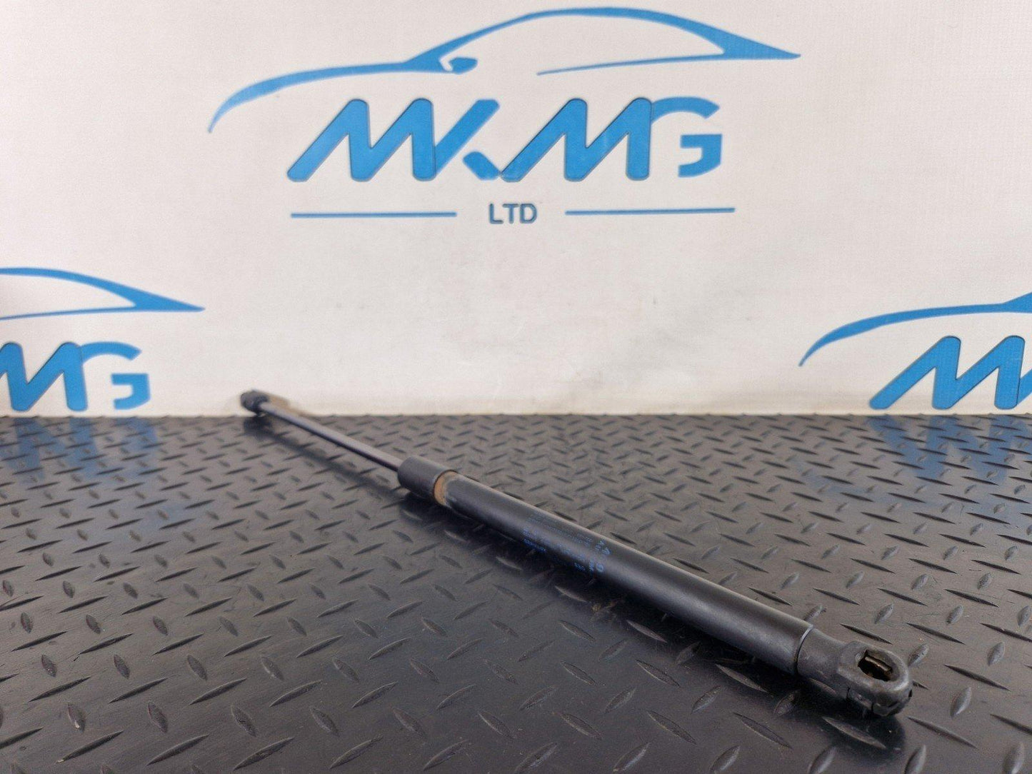 12-18 AUDI A6 C7 GENUINE OEM ORIGINAL REAR LIFT TAILGATE GAS STRUT 4G9827552A