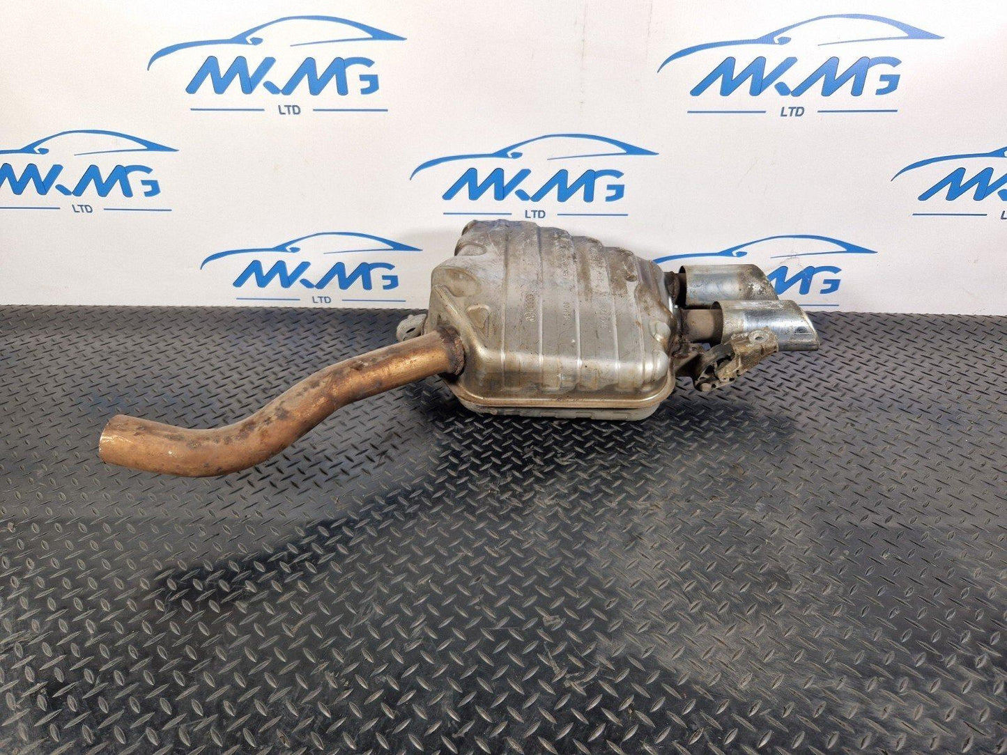 16-19 AUDI A4 B9 REAR EXHAUST BOX 8W0253611D