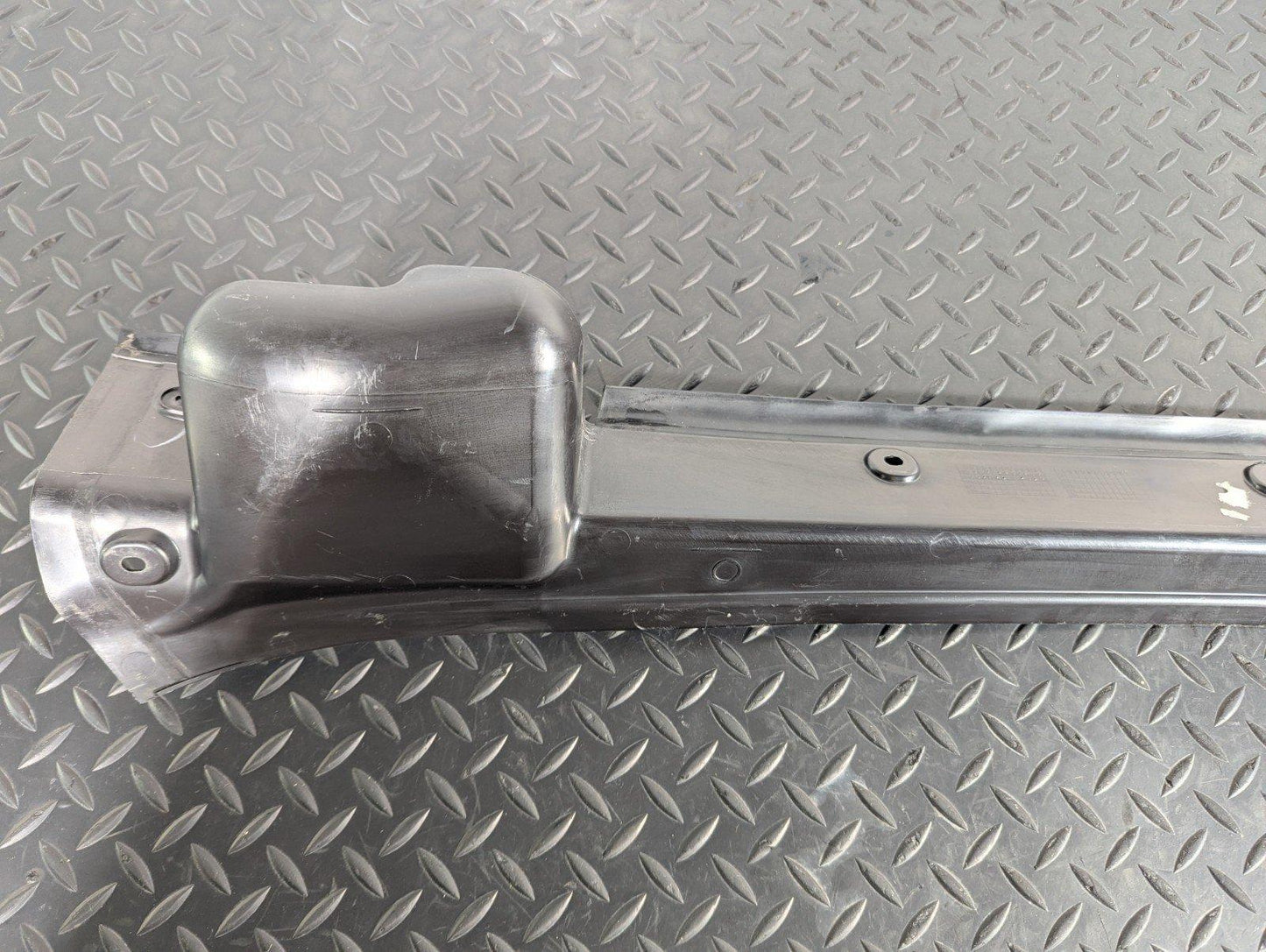 11-19 MERCEDES BENZ ML W166 GENUINE OTHER TRUNK BOOT TRIM ELEMENT A1666910008