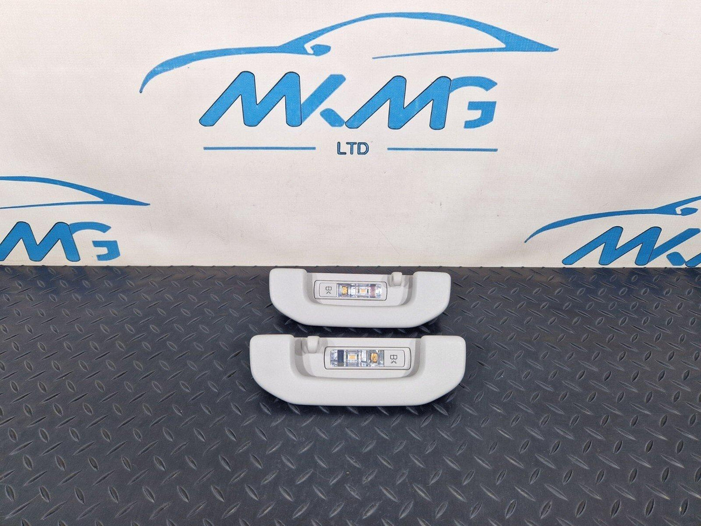 14-21 MERCEDES BENZ C200d W205 PAIR OF REAR GRAB HANDLES LEFT & RIGHT A099815000