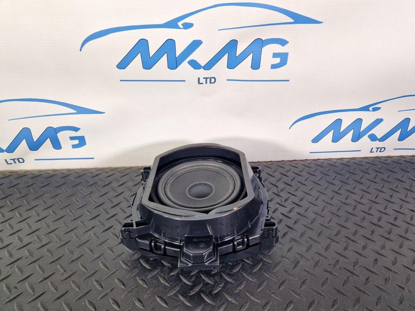 10-13 BMW X5 E70 LCI GENUINE REAR LEFT OR RIGHT DOOR SPEAKER 18353410