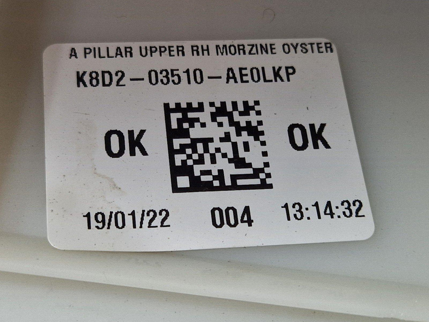 19-ON RANGE ROVER EVOQUE L551 A PILLAR COVER TRIM RIGHT DRIVER SIDE K8D203510
