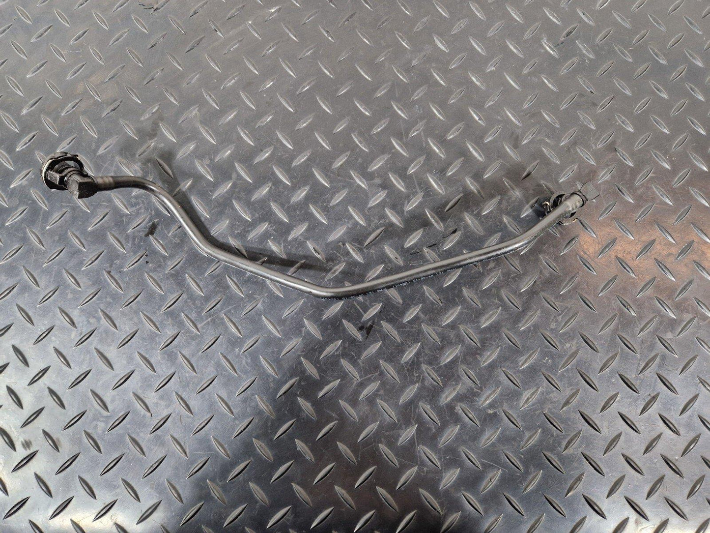 16-19 AUDI A4 B9 OEM GENUINE BREATHER VACUUM PIPE 8W0121081AK