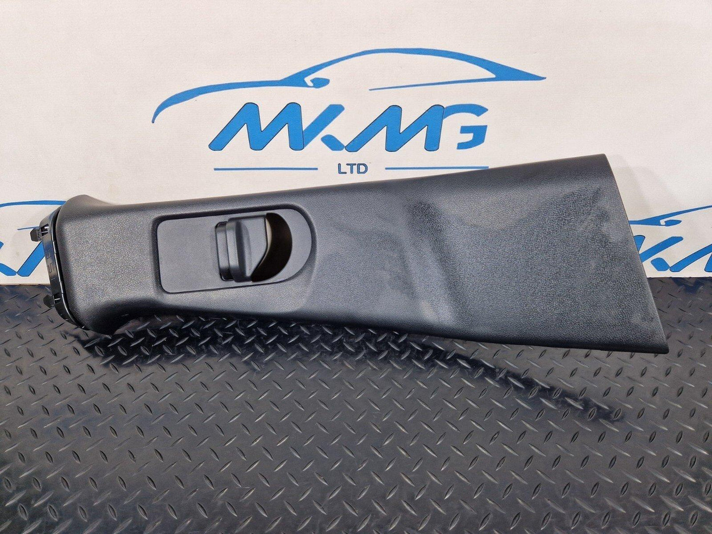 14-20 MERCEDES BENZ GLA X156 FRONT RIGHT DRIVER SIDE B-PILLAR TRIM A1566904200
