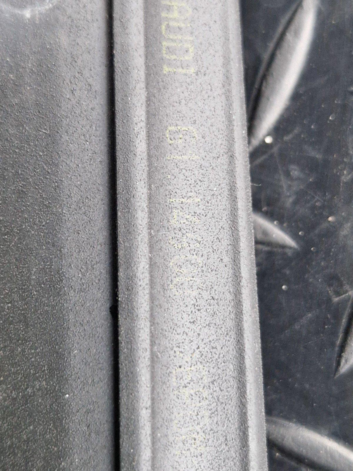 16-23 AUDI A5 F5 SPORTBACK FRONT RIGHT DOOR WINDOW APERTURE INNER SEAL 8W8837480