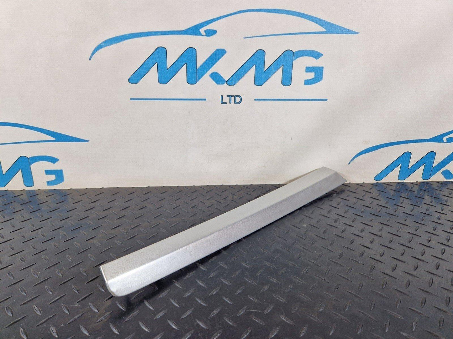 10-15 AUDI Q7 4L GENUINE OEM REAR RIGHT O/S DOOR PANEL TRIM COVER 4L0867420
