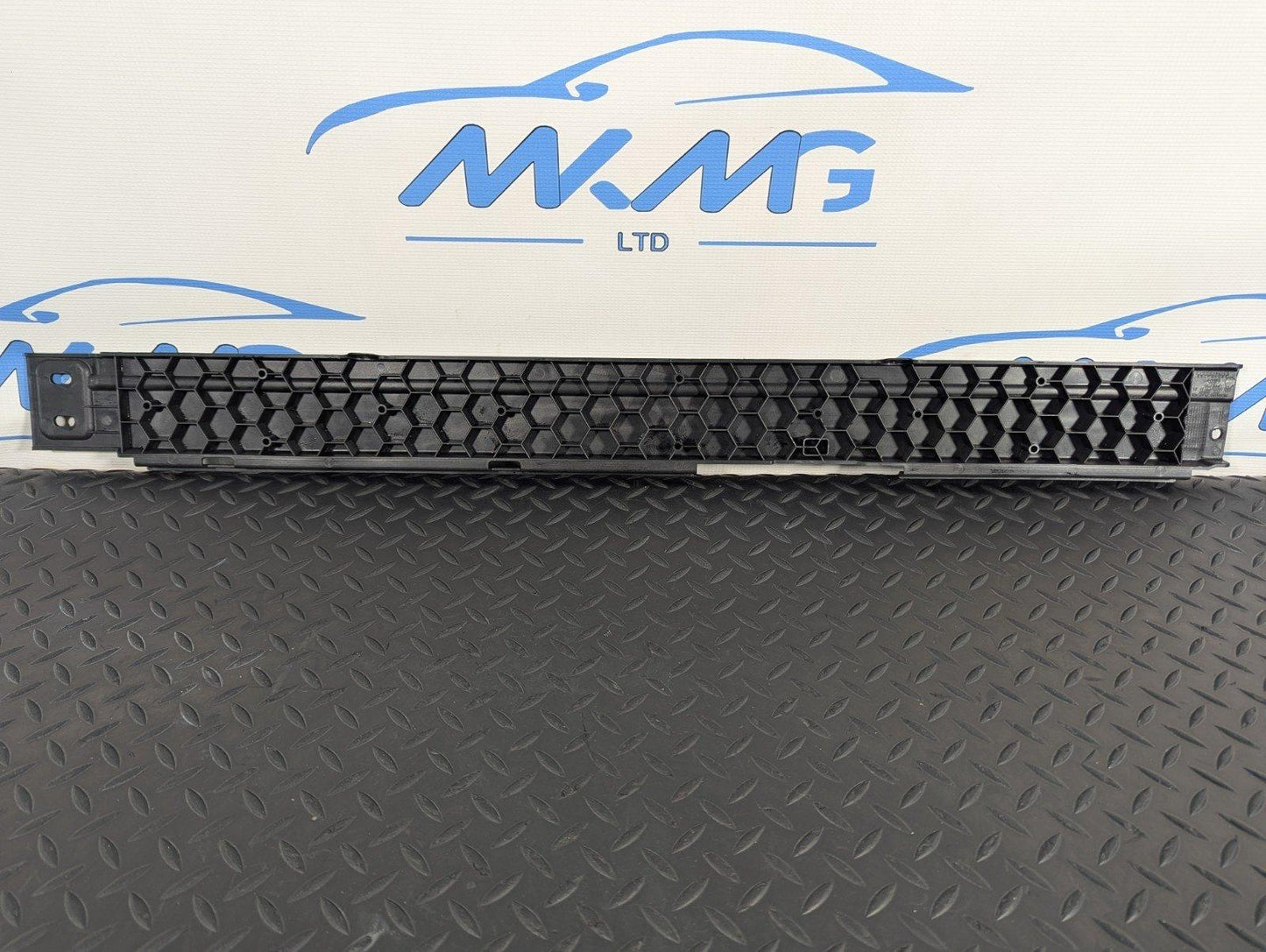 11-19 MERCEDES BENZ ML W166 BOOT FLOOR RAIL TRIM COVER  LEFT SIDE A1666841131