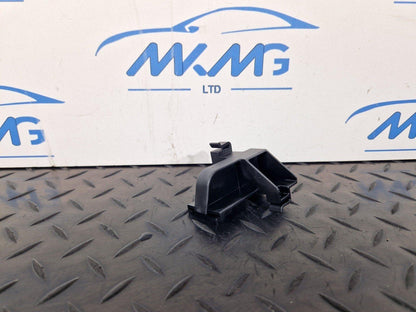 14-21 MERCEDES BENZ C200 W205 OEM AIR DUCT UPPER SEAL BRACKET A2058314700