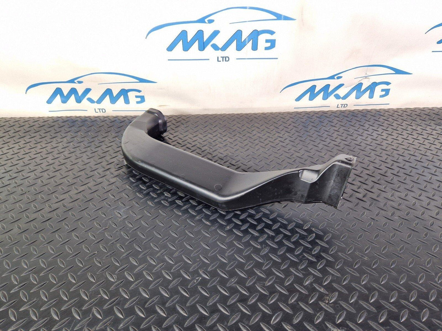 18-ON MERCEDES BENZ SPRINTER  W907 DASHBOARD AIR DUCT A9078310800