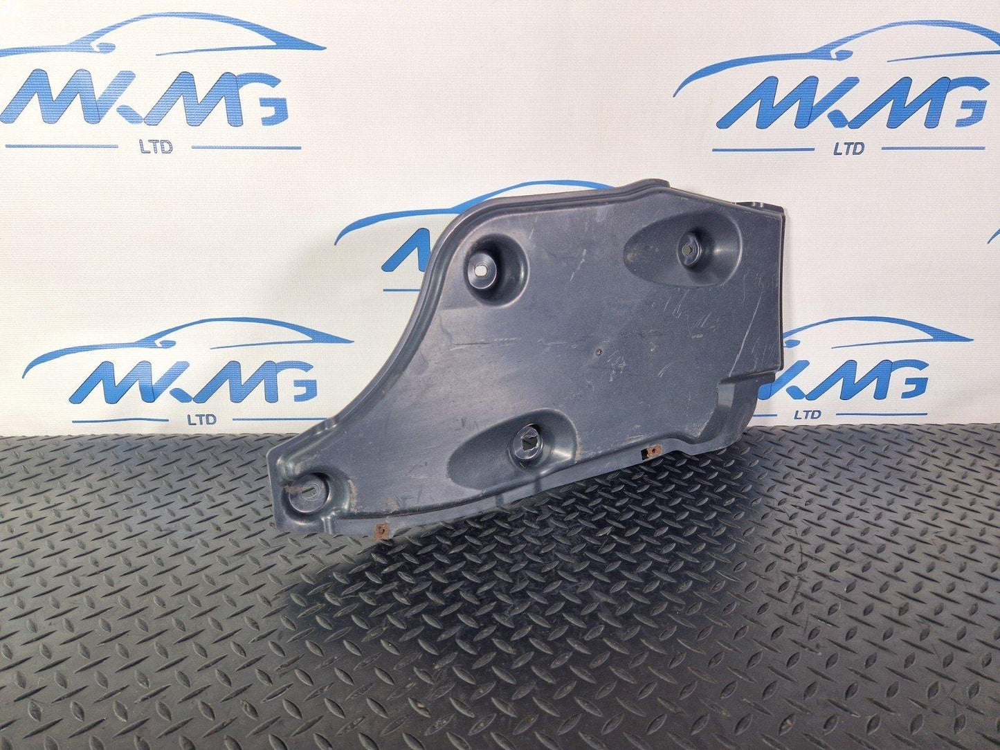 12-18 AUDI A6 C7 GENUINE LEFT SIDE UNDERBODY SHIELD COVER PANEL TRIM 4G0825215B