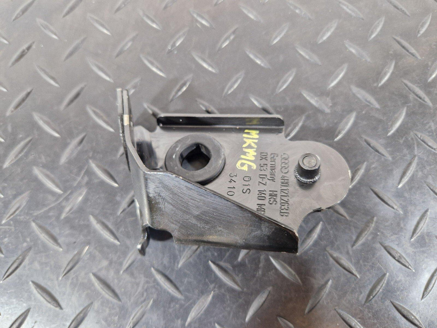 10-17 AUDI A8 4H COOLANT RESERVOIR TANK BOTTLE BRACKET HOLDER MOUNT 4H0121263B