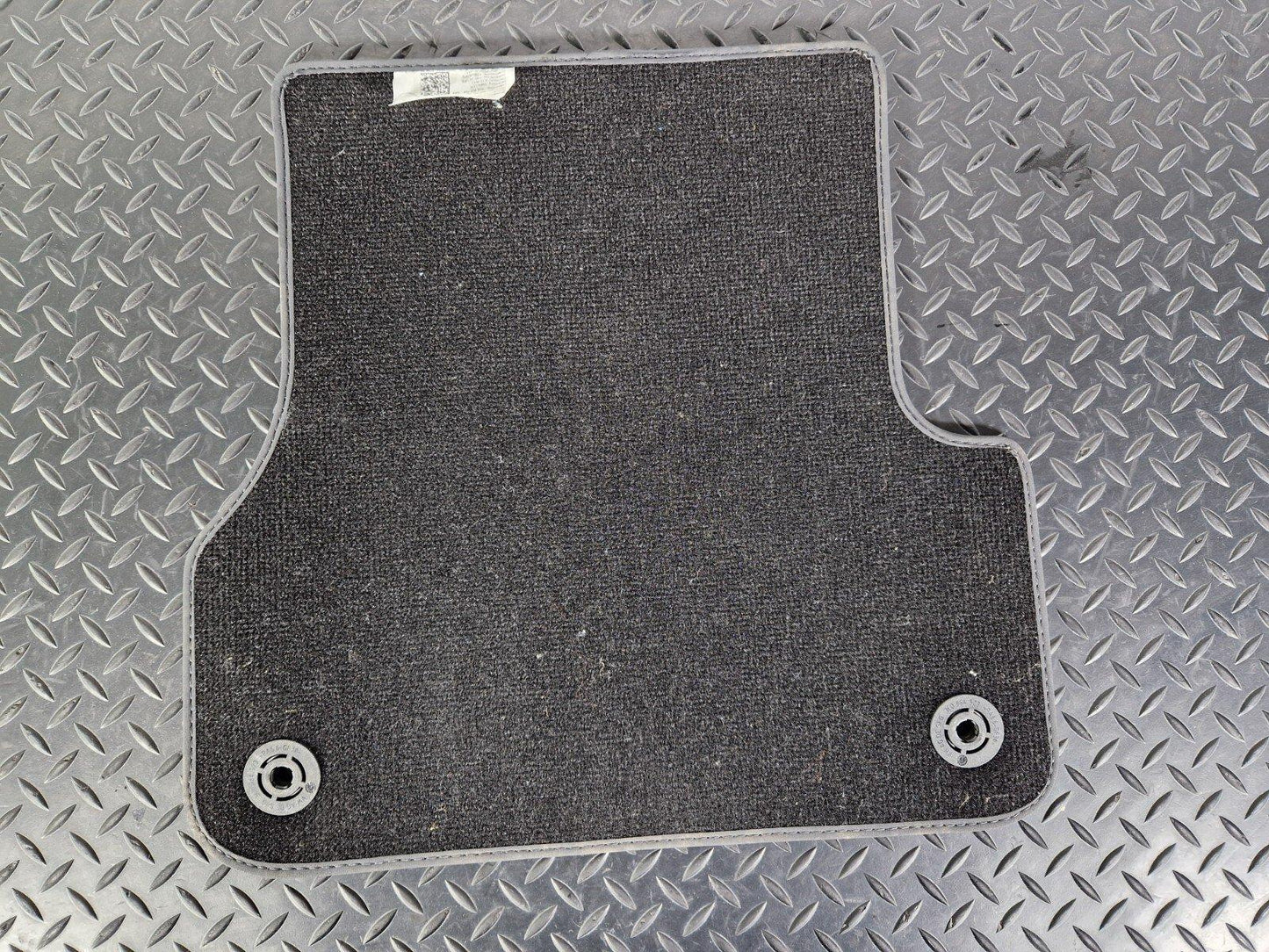 15-18 AUDI A7 4G GENUINE SET OF 2 REAR RIGHT & LEFT FLOOR BLACK MATS 4G0864450