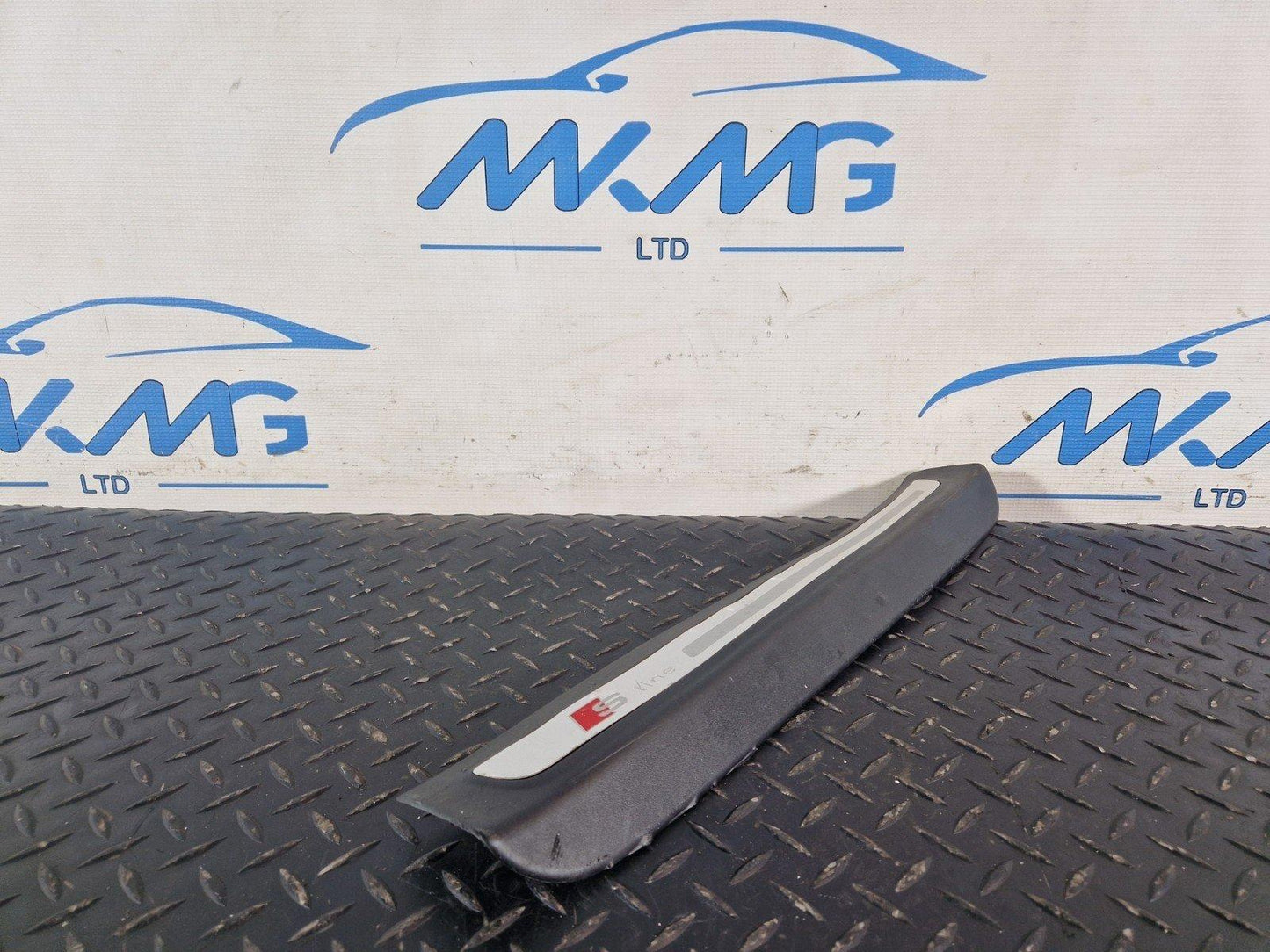 10-15 AUDI Q7 4L OEM REAR RIGHT O/S DRIVER SIDE DOOR SILL TRIM PANEL 4L0853376F