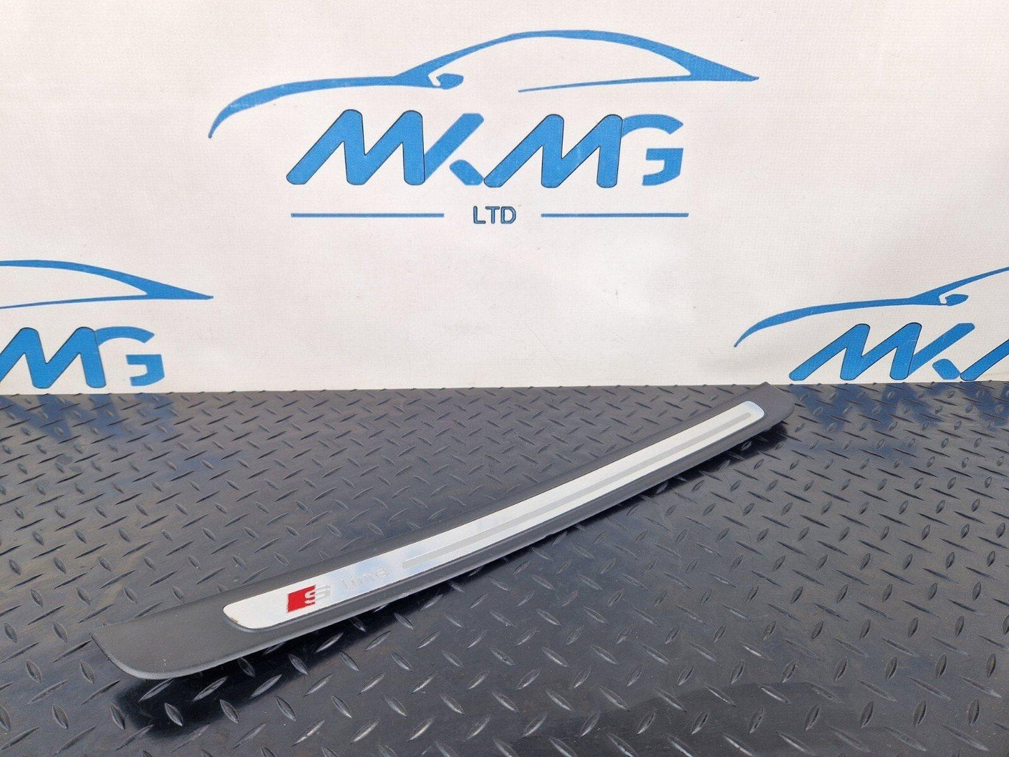 10-18 AUDI A7 4G S-LINE GENUINE OEM RIGHT FRONT ENTRY STRIP 4G8853374