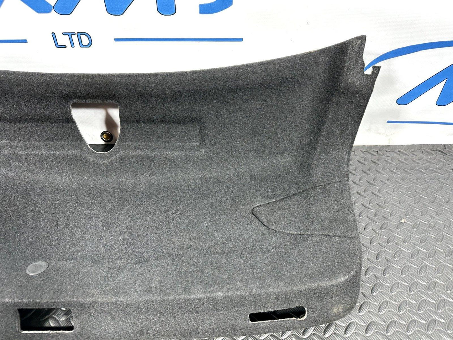 16-19 AUDI A4 B9 SALOON GENUINE BOOTLID TAILGATE TRIM PANEL 8W5867975