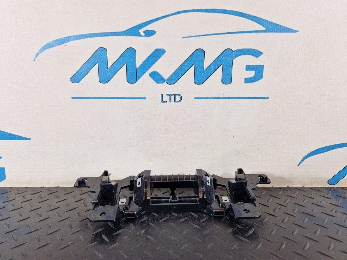 19-ON RANGE ROVER EVOQUE L551 GENUINE CENTRE CONSOLE BRACKET K8D2044B50B