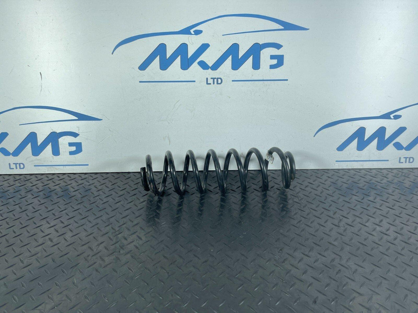 17-20 VW GOLF MK7.5 REAR COIL SPRING 5Q0511115BJ