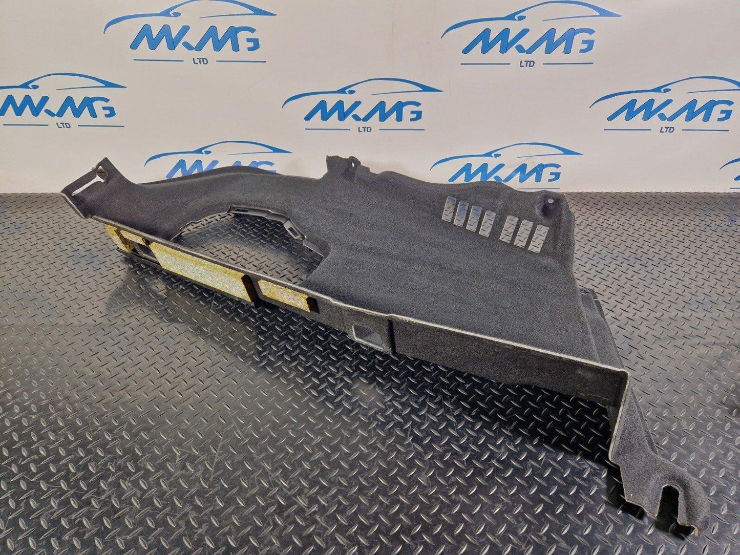 12-18 AUDI A6 C7 REAR LEFT SIDE BOOT PANEL COVER 4G5863887D