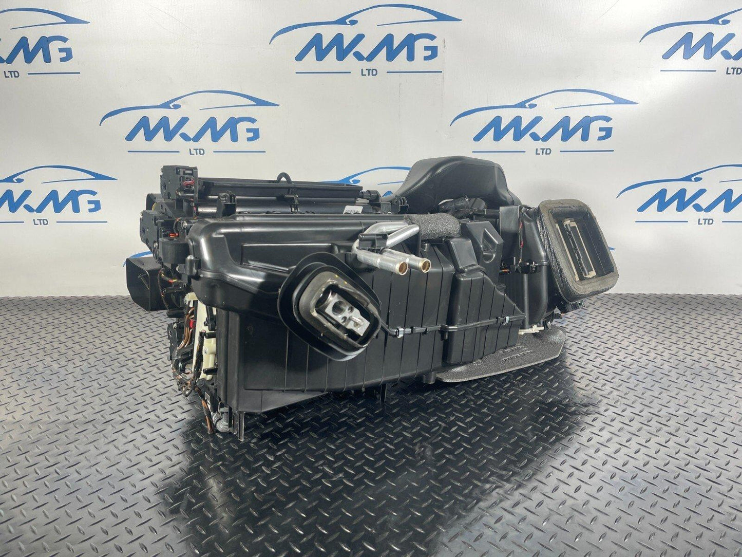 16-23 AUDI A5 F5 SPORTBACK S-LINE GENUINE FRONT DASH HEATER MATRIX 8W2820005AG