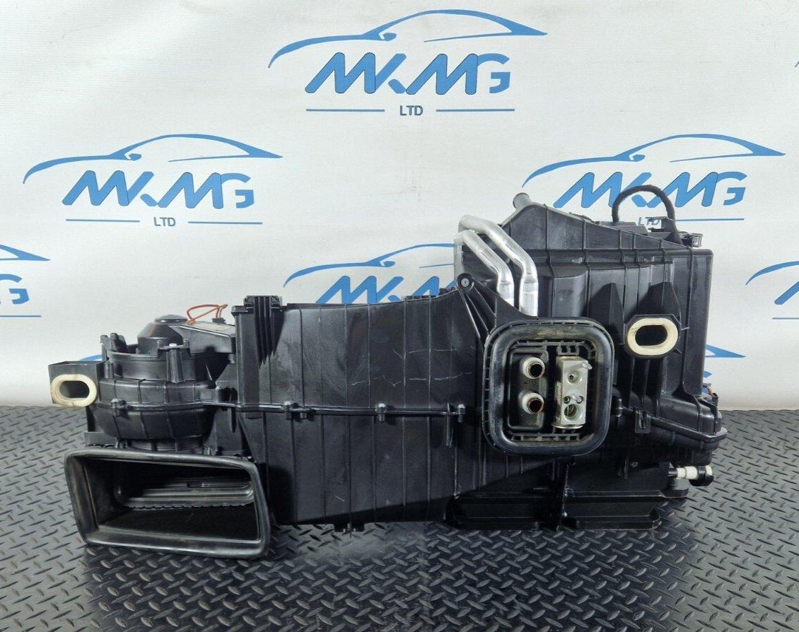 13-19 MERCEDES CLA C117 AIR CONDITIONING HEATER MATRIX HOUSING BOX A2468305601