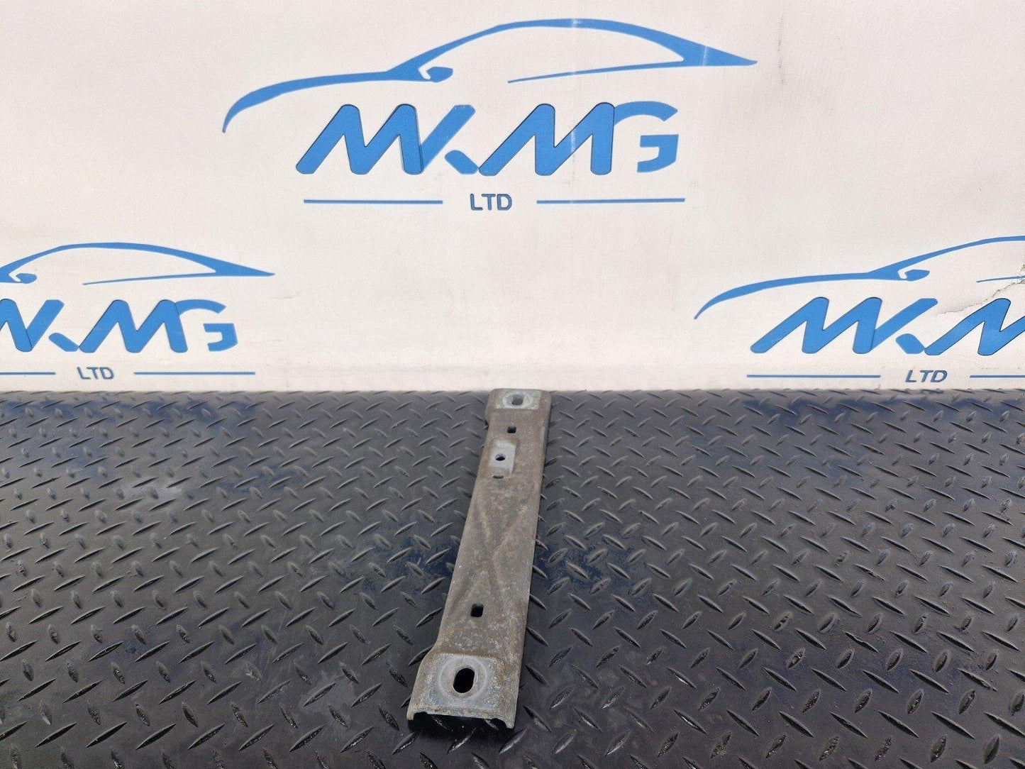 19-ON MERCEDES BENZ CLA C118 REAR EXHAUST GAS LINE HOLDER A2474921600