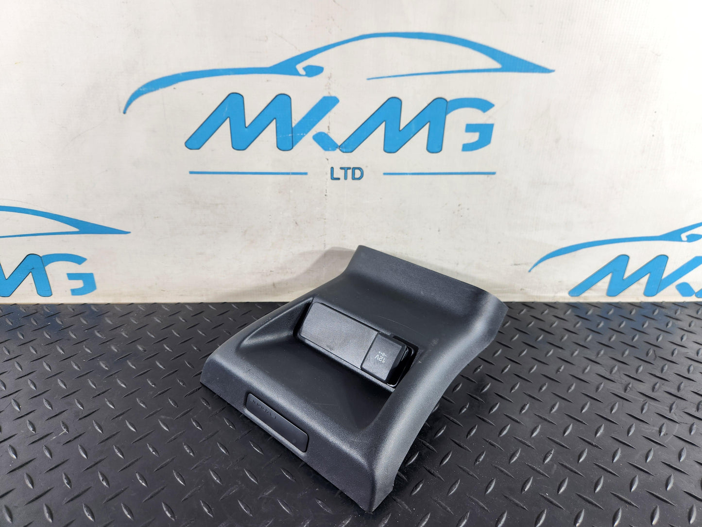 Land Rover Range Rover Evoque L551 SUV Rear Centre Console Trim K8D2-04569-A