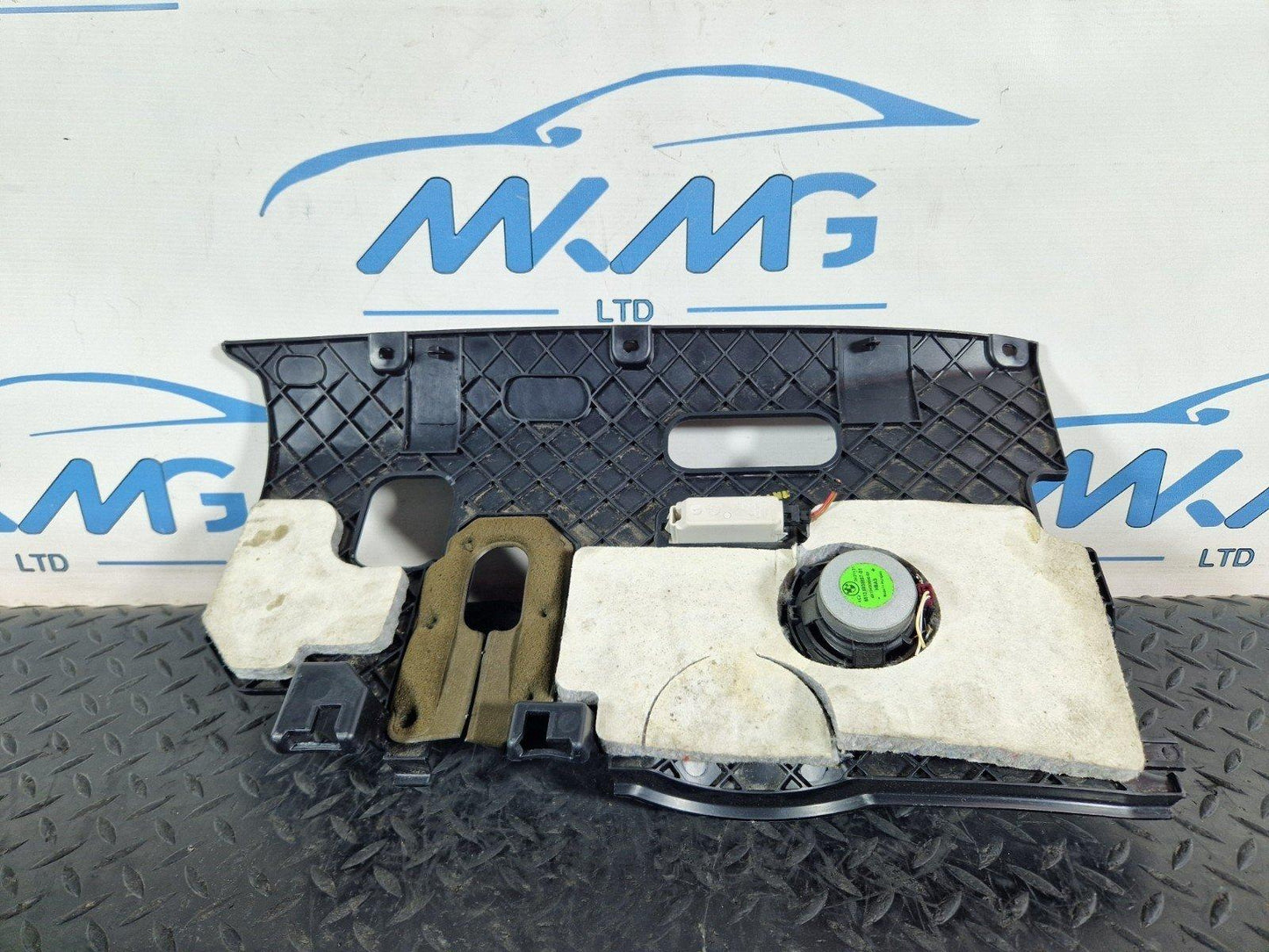 BMW X5 E70 DRIVER SIDE DASHBOARD KICK PANEL TRIM 7161792 6972605 693865701
