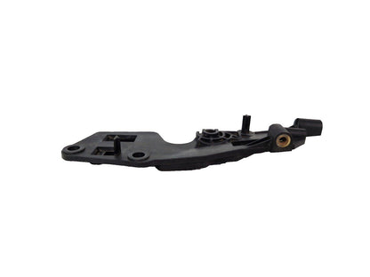 18-ON LAND ROVER DISCOVERY L550 WING FENDER BRACKET MOUNT RIGHT FK7216A128A