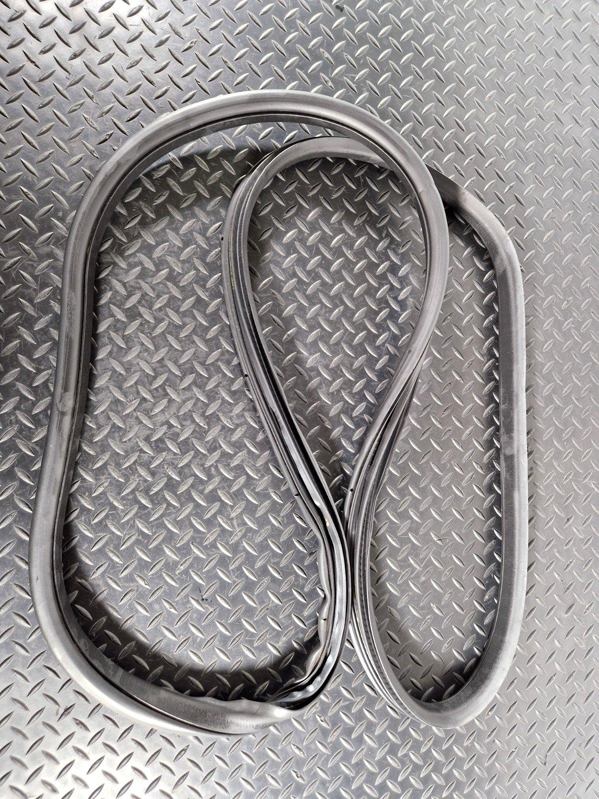 14-19 LAND ROVER L550 DISCOVERY SPORT OEM N/S/R REAR LEFT DOOR SEAL FK72253A10A