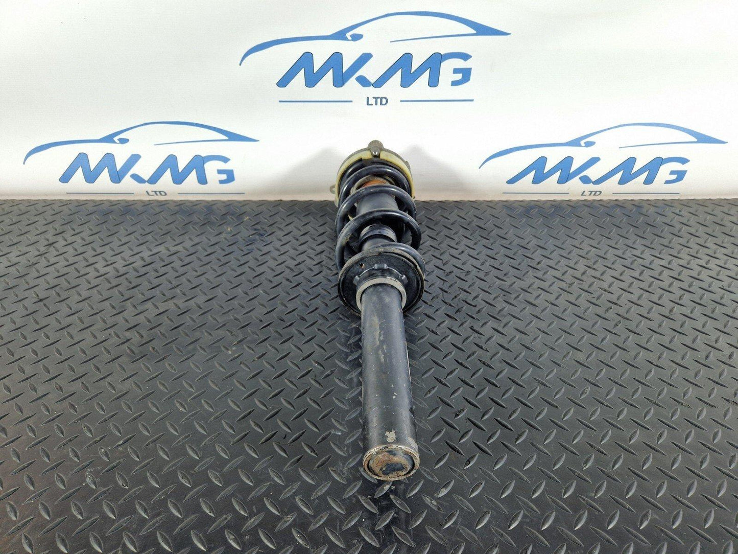16-19 AUDI A4 B9 FRONT STRUT SHOCK ABSORBER FITS BOTH SIDES 8W0413031BB