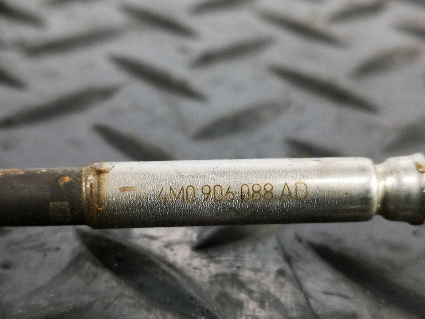 16-19 AUDI A4 B9 GENUINE V6 3.0TDI CSW EXHAUST TEMPERATURE SENSOR 4M0906088AD