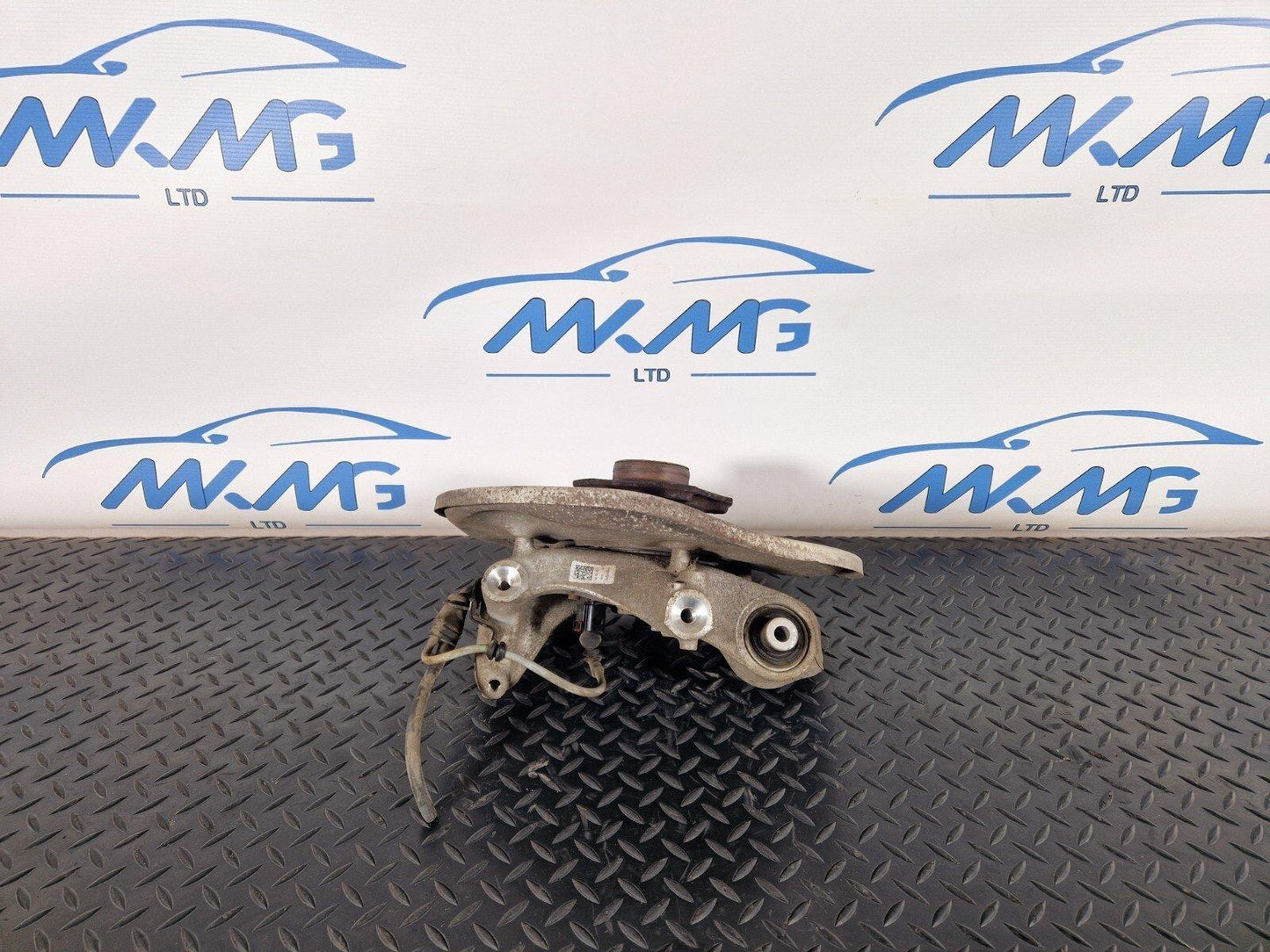 16-24 AUDI A5 F5 REAR RIGHT O/S WHEEL HUB & BEARING 8W0615612