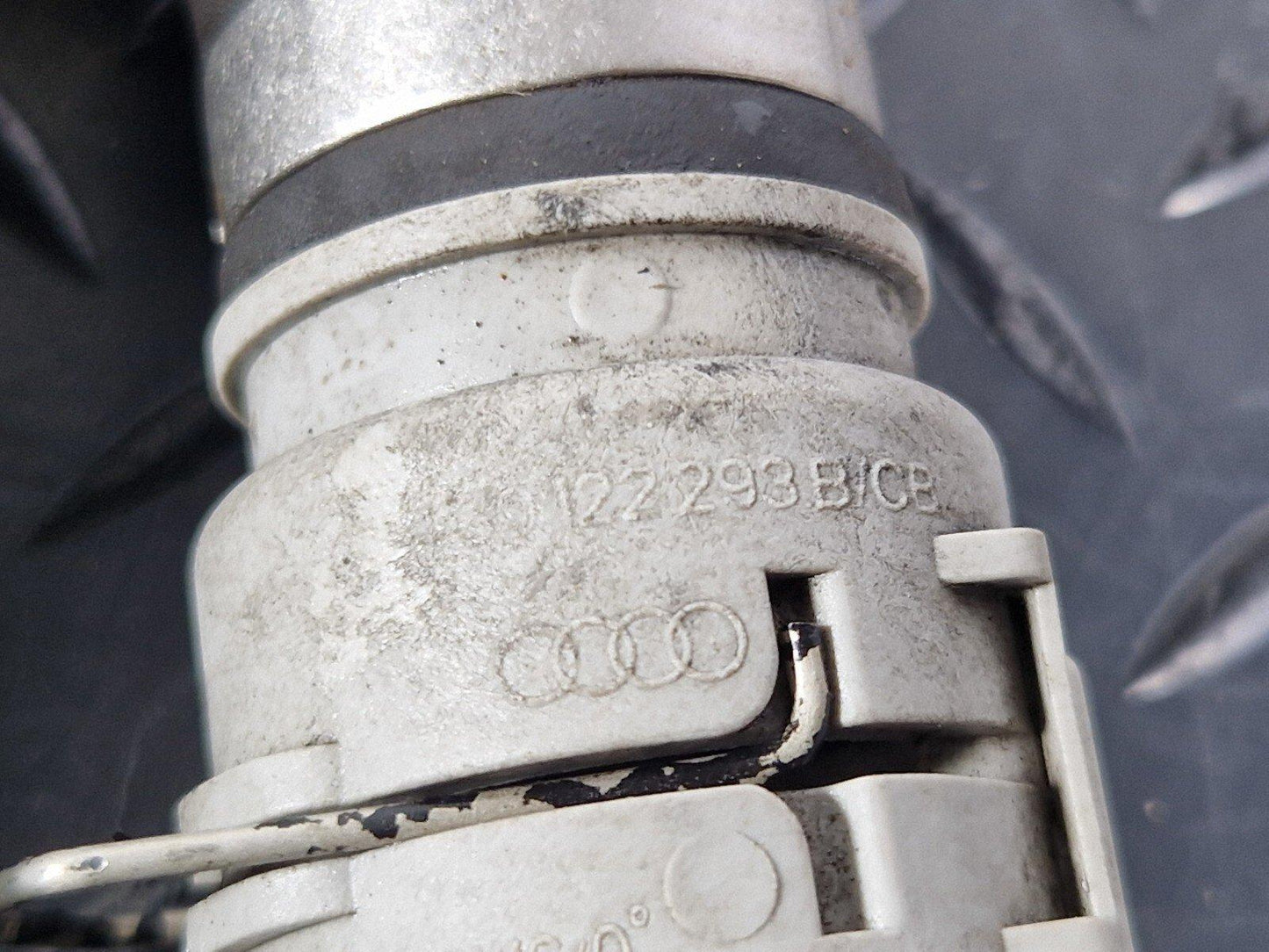 12-18 AUDI A6 C7 WATER COOLANT HOSE PIPE 4G0122293B
