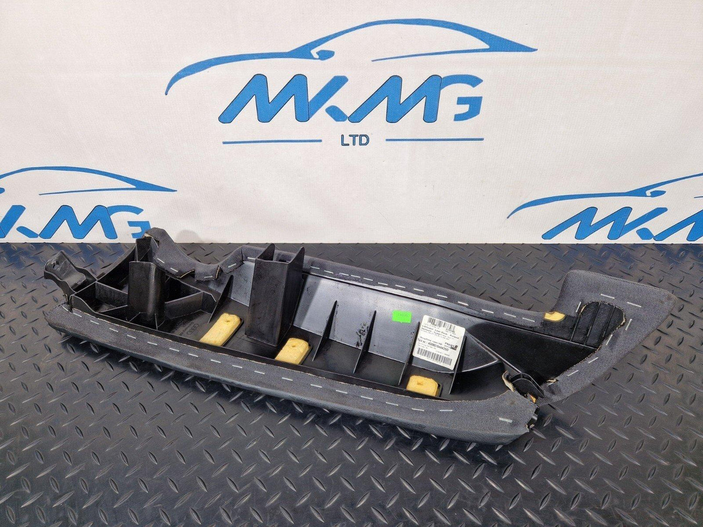 12-18 AUDI A6 C7 REAR SEAT BOLSTER DRIVER SIDE RIGHT 4G085704A