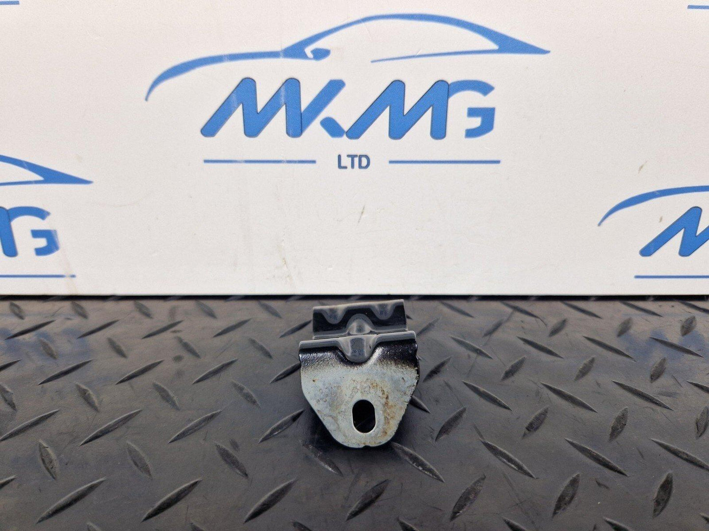 16-23 AUDI S5 COUPE GENUINE WING FENDER BRACKET FRONT 8W6821471