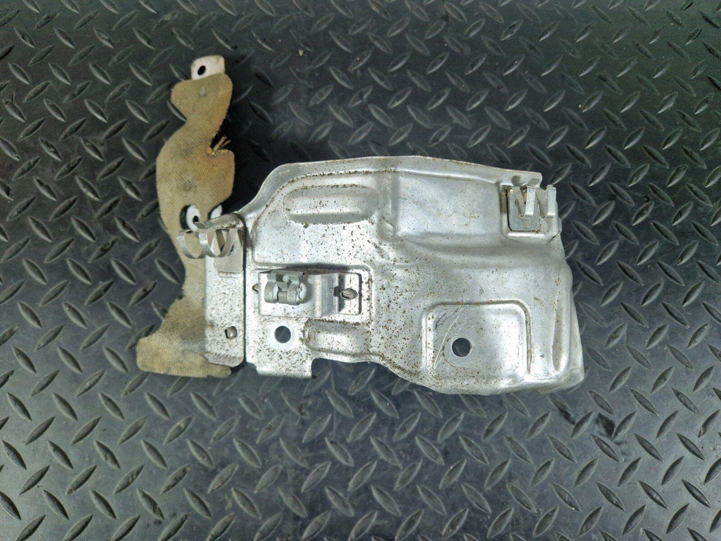MERCEDES A CLASS W177 OM608 OEM TURBOCHARGER PROTECTION COVER PLATE A6080960100