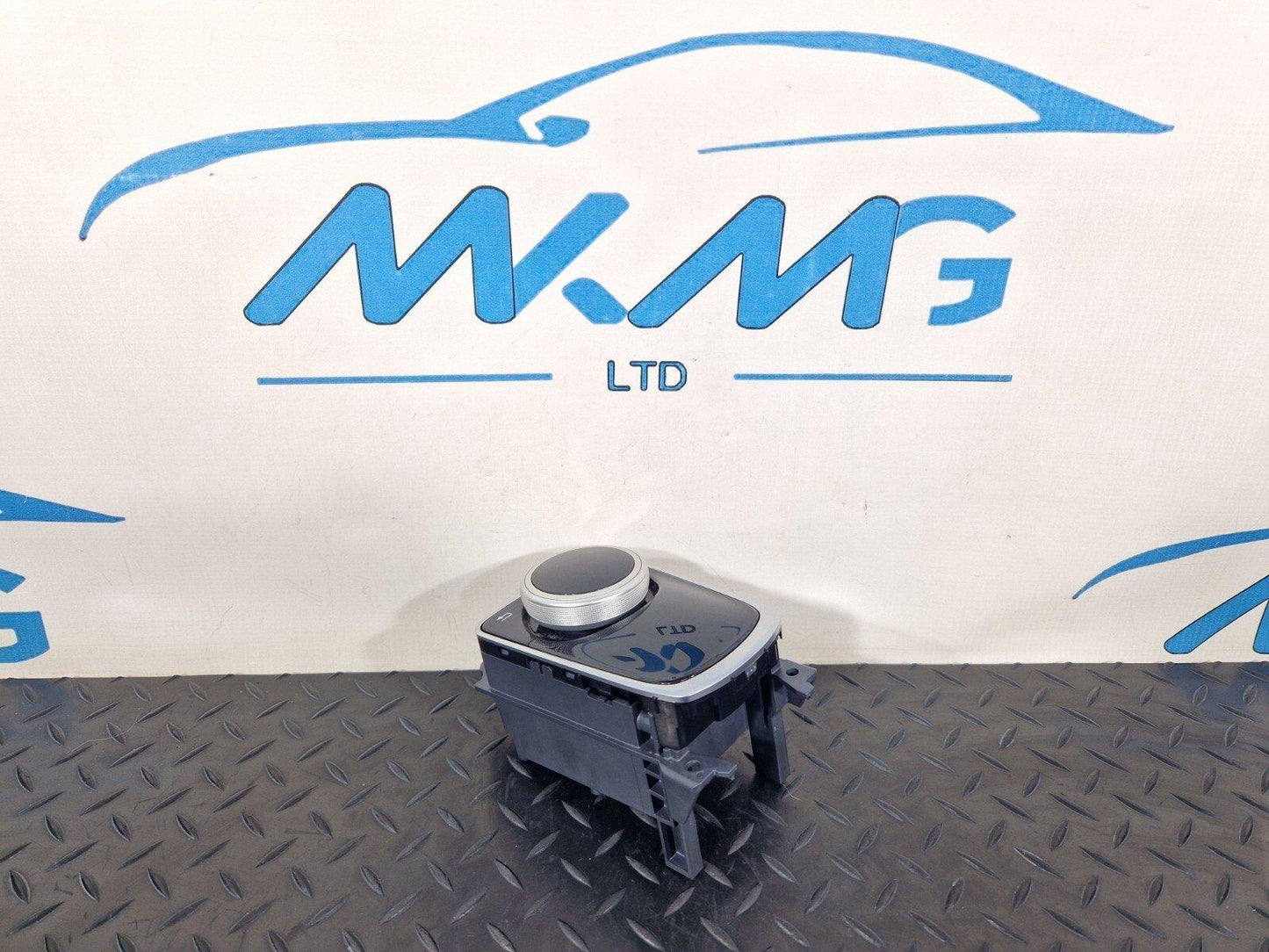 MERCEDES BENZ C200 W205 MULTIMEDIA SAT NAV AUDIO CONTROL SWITCH KNOB A2059006215