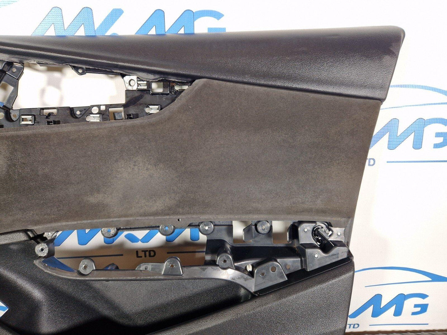 16-19 AUDI A4 B9 OEM FRONT RIGHT INTERIOR DOOR PANEL/CARD 8W0867134
