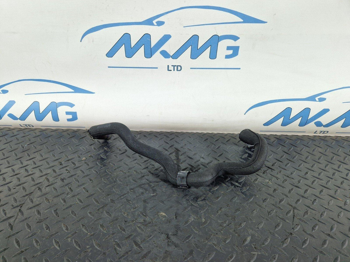10-17 AUDI A8 4H LEFT N/S LOWER COOLANT HOSE PIPE 4H0121447M