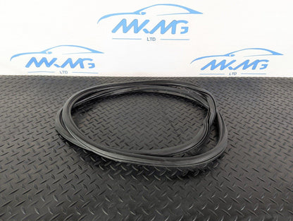 12-18 AUDI A6 C7 GENUINE REAR RIGHT OSR DOOR RUBBER / SEAL