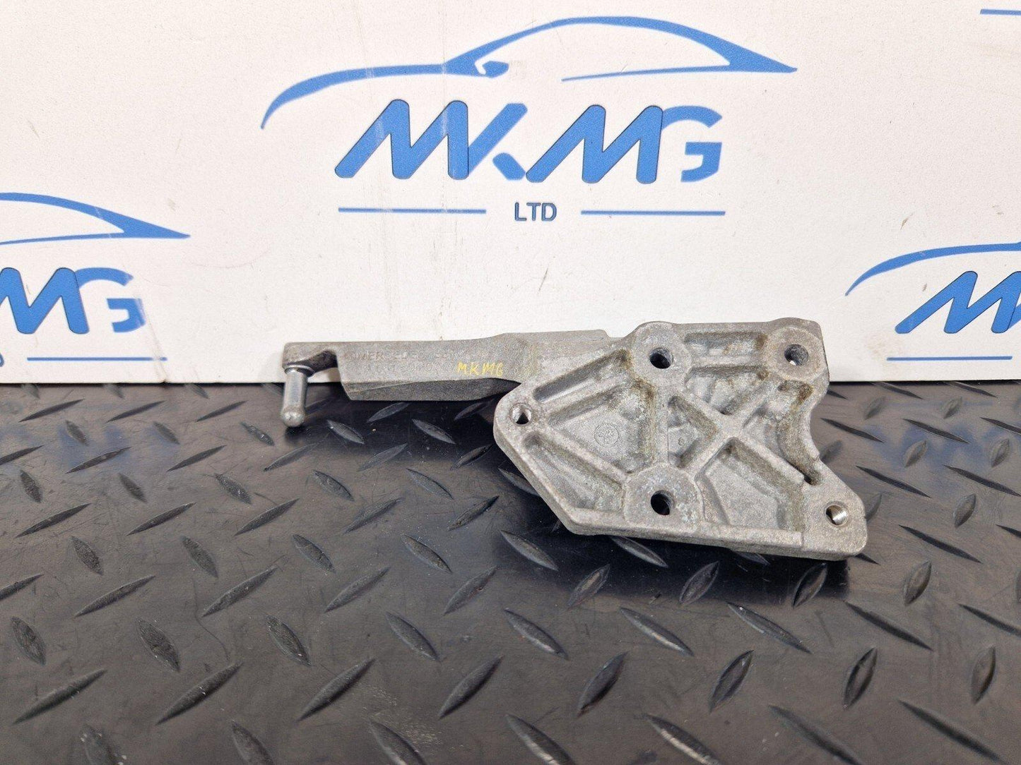14-21 MERCEDES BENZ C220D W205 OEM AIR FILTER HOUSING MOUNT BRACKET A6510940727