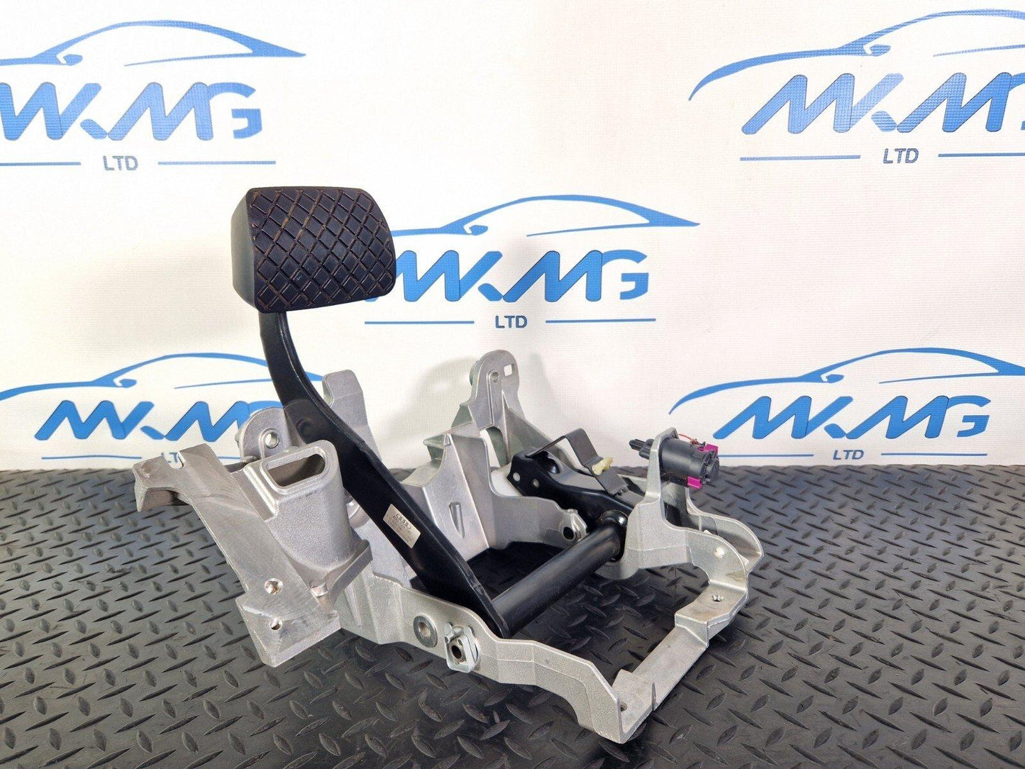 12-17 AUDI Q5 S-LINE GENUINE OEM BRAKE PEDAL 8K2721117