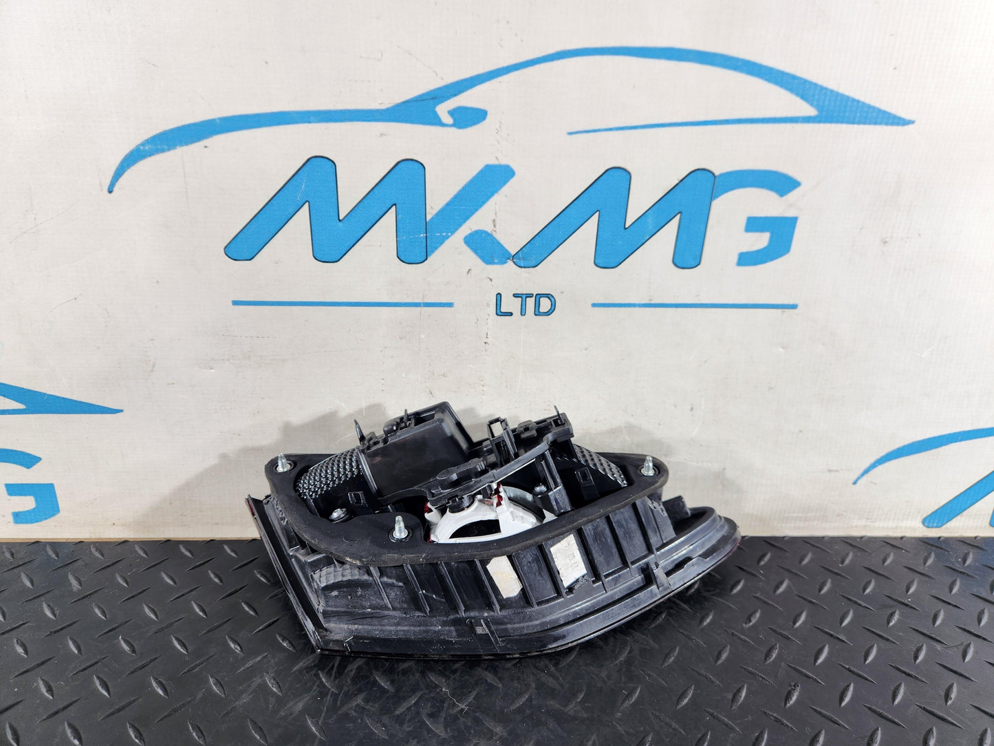 Seat Leon II 1P Hatchback Right Driver Side Inner Tail Light Genuine 5F0945308H