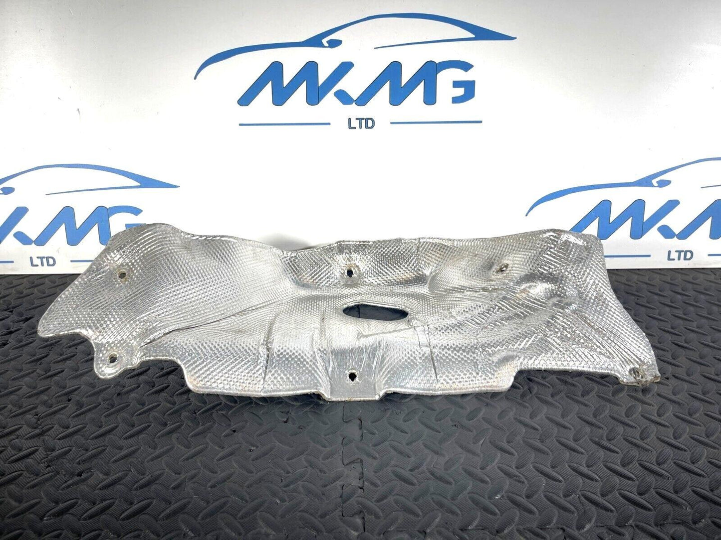 16-19 AUDI A4 B9 GENUINE HEAT DEFLECTOR HEAT SHIELD 8W0863829