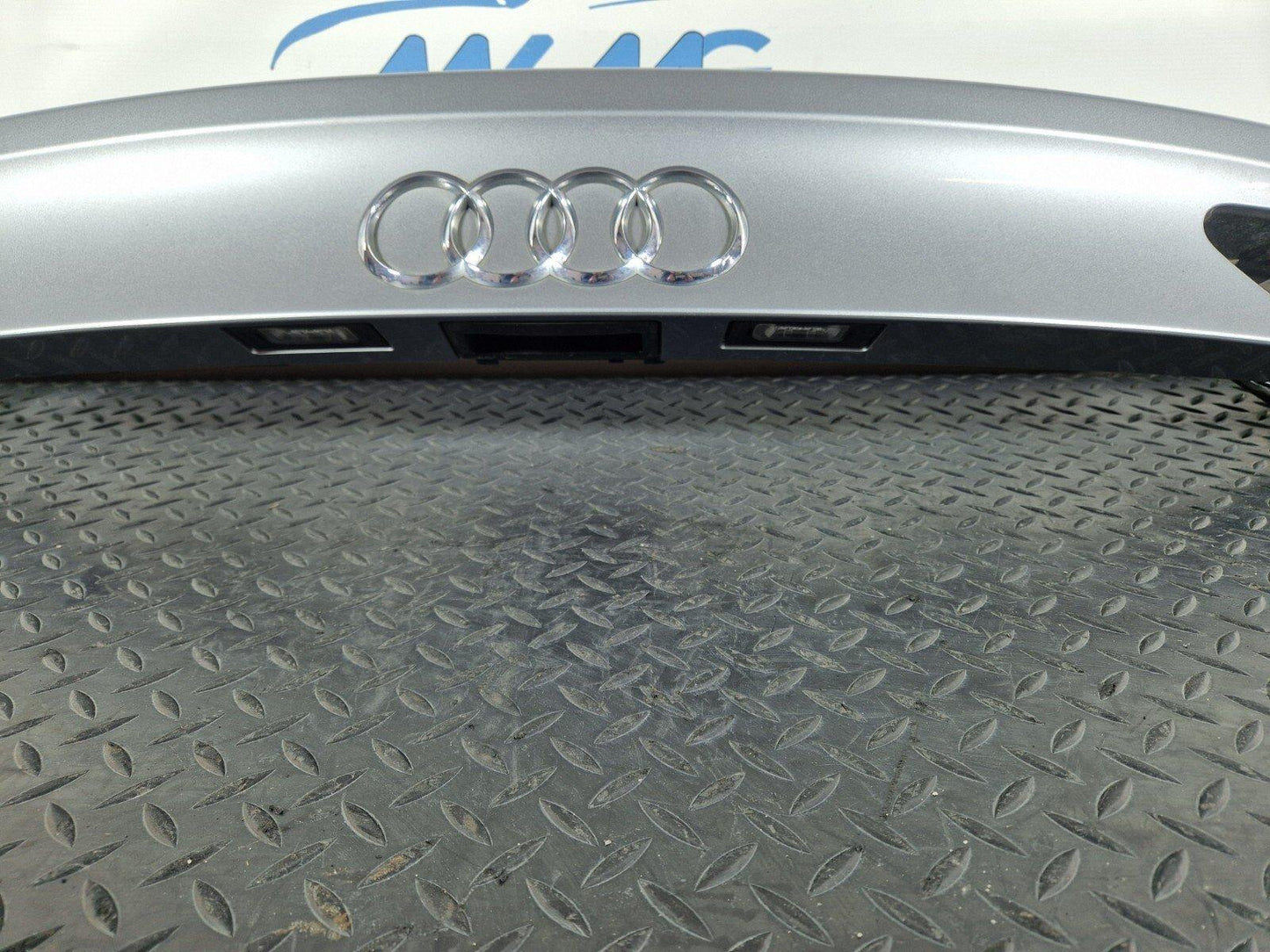 15-18 AUDI A7 4G OEM BOOT SPOILER LOWER SECTION TRIM COVER 4G8827086