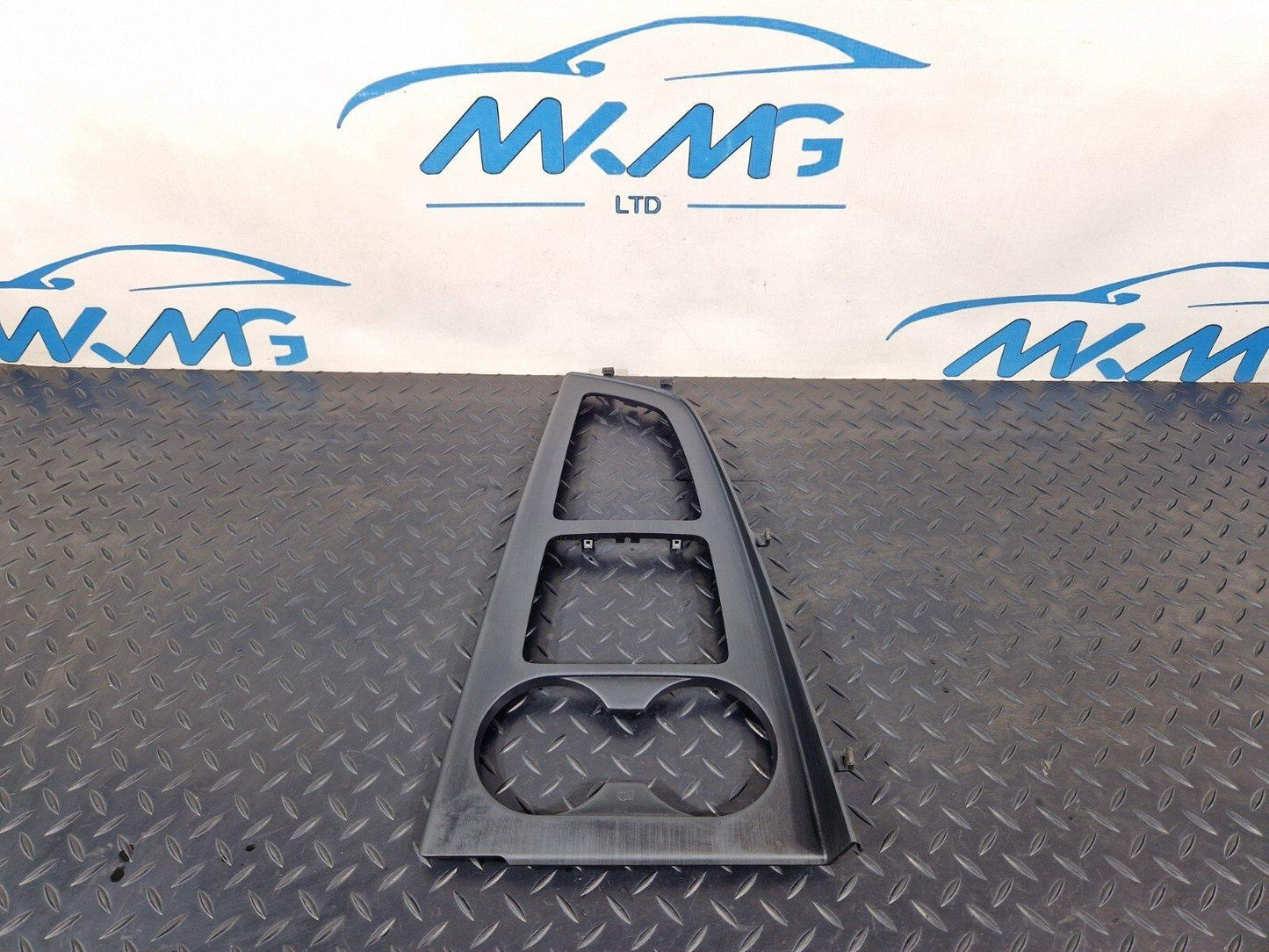 16-19 AUDI A4 B9 GENUINE OEM CENTRE CONSOLE COVER TRIM SURROUND PANEL 8W2864241A