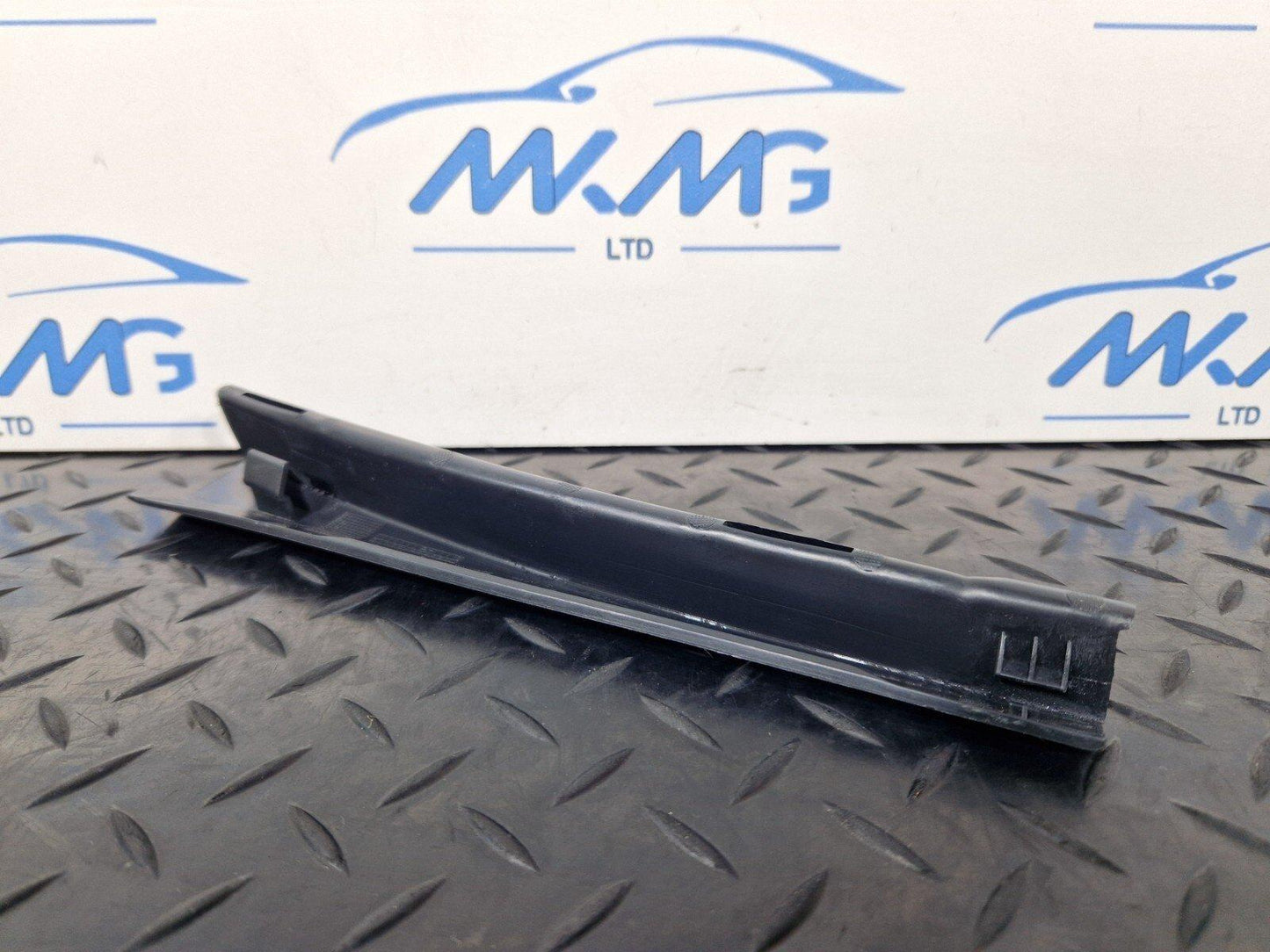 16-19 AUDI A4 B9 SALOON GENUINE LEFT PASSENGER SIDE A PILLAR TRIM 8W0868203