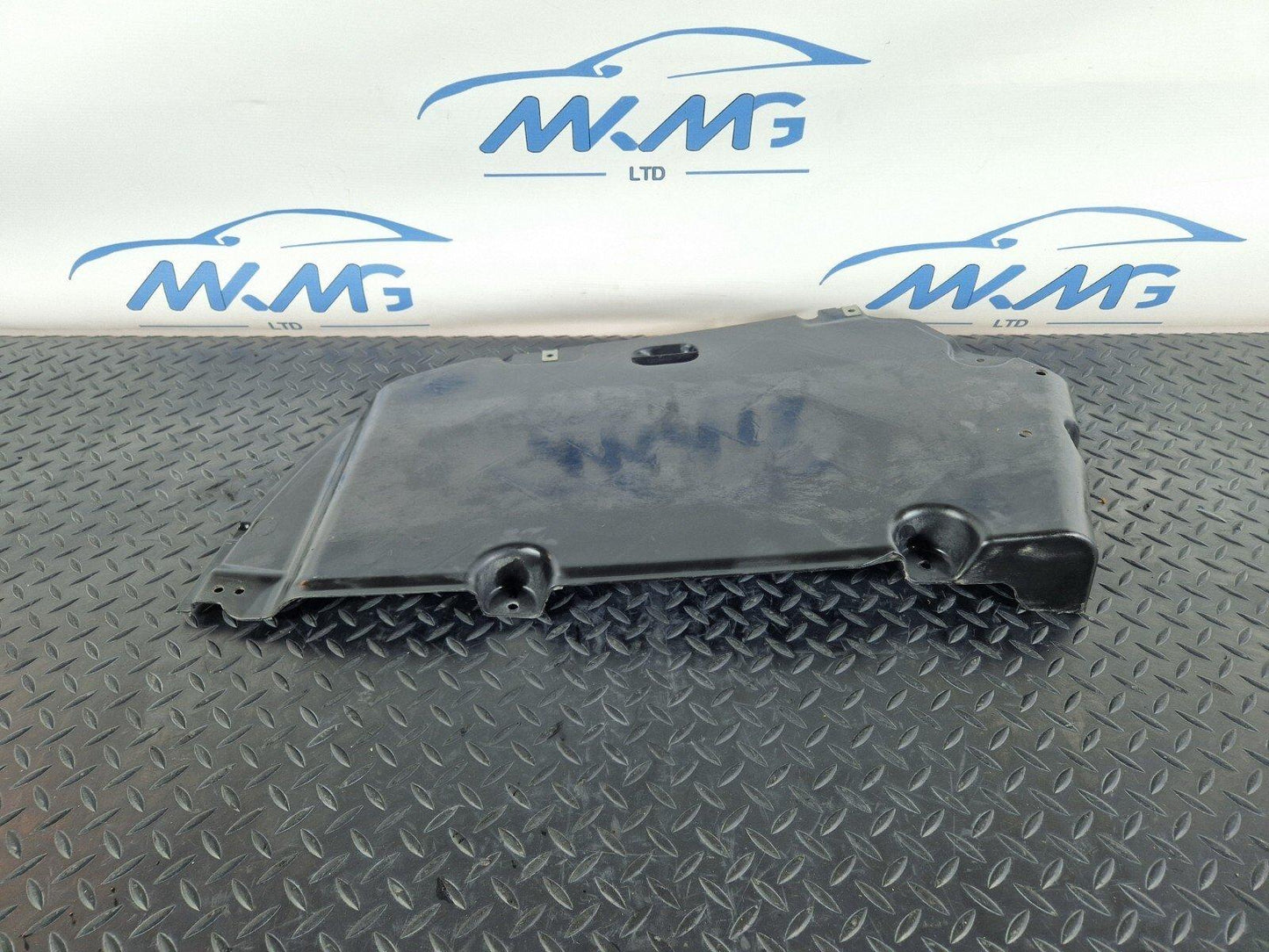 14-21 MERCEDES BENZ W205 REAR RIGHT DRIVER SIDE O/S UNDERBODY COVER A2056900407